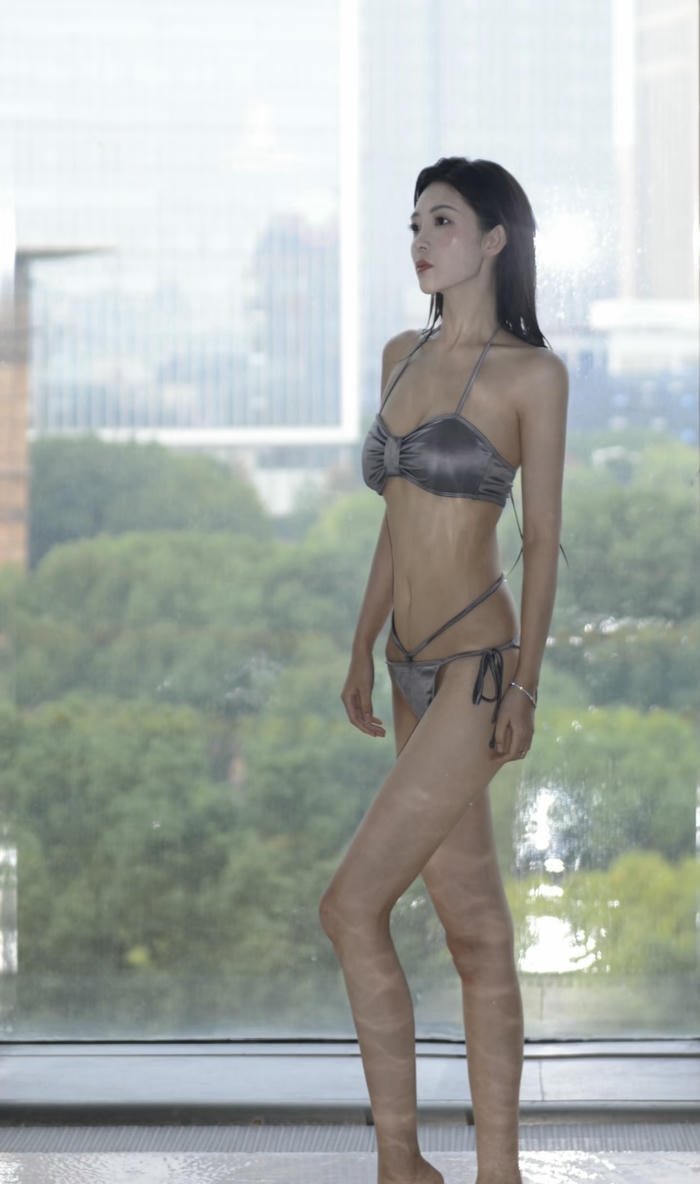 ảnh gái xinh hở hang khoe dáng