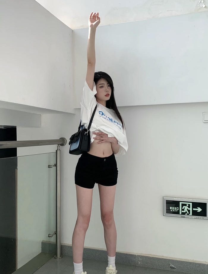 ảnh gái xinh quần ngắn style Hàn