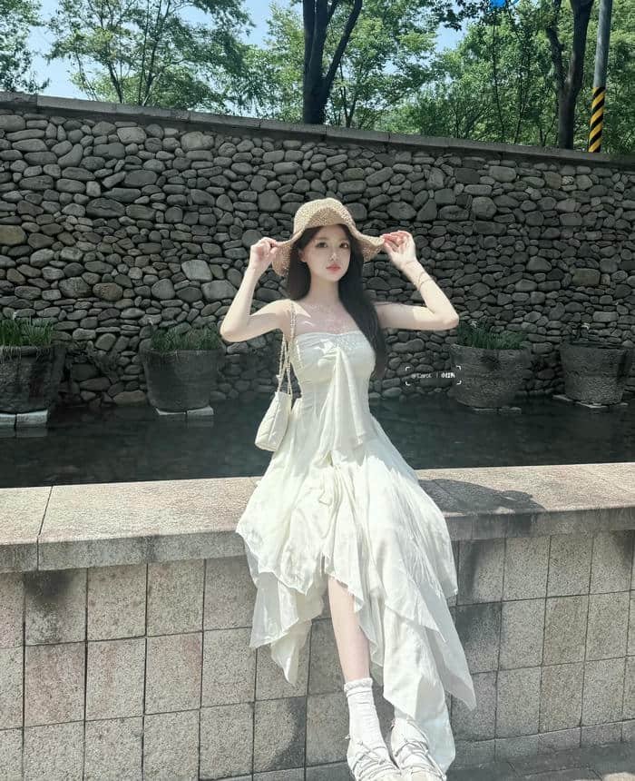 ảnh gái xinh trung quốc mặc váy xuống phố