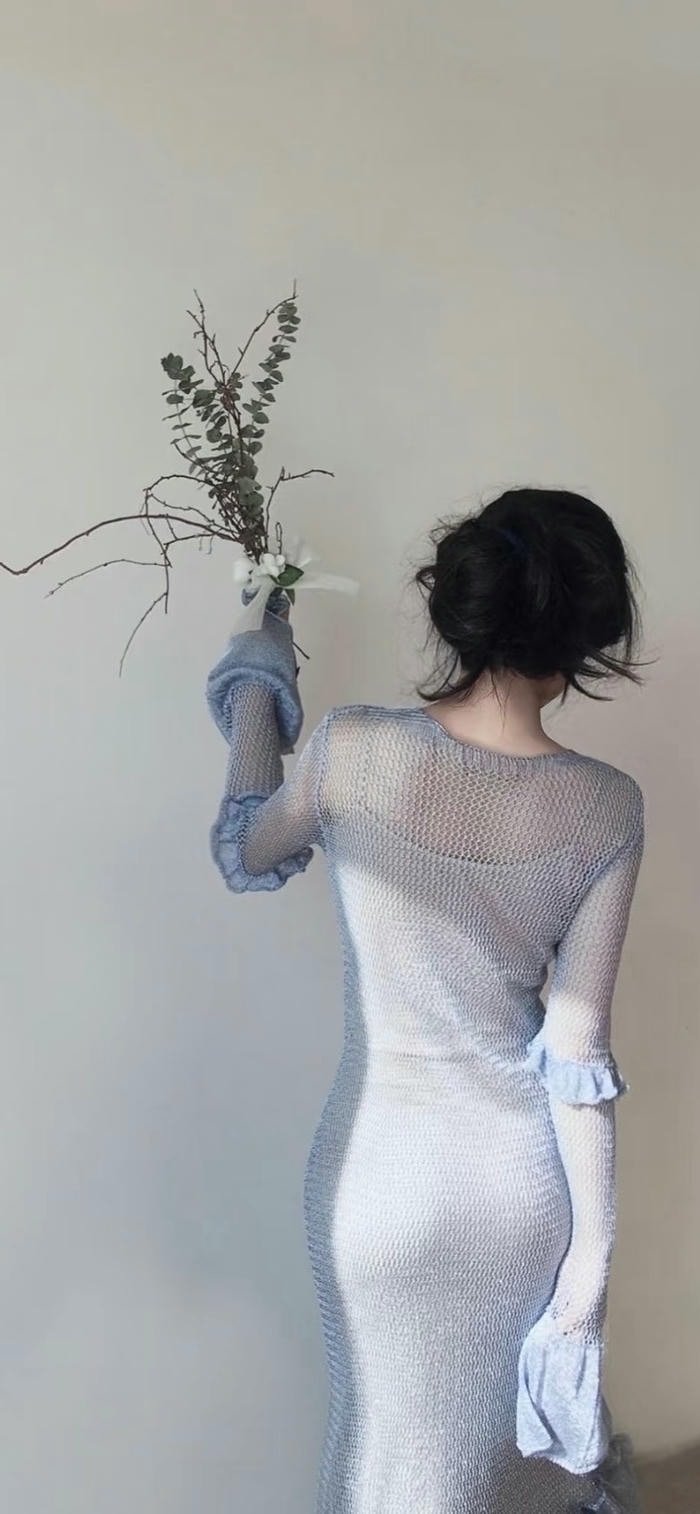 ảnh nền bóng lưng nữ dịu dàng