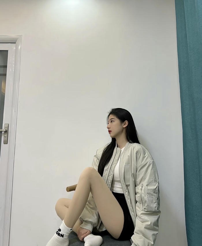 ảnh nghệ thuật chân gái xinh