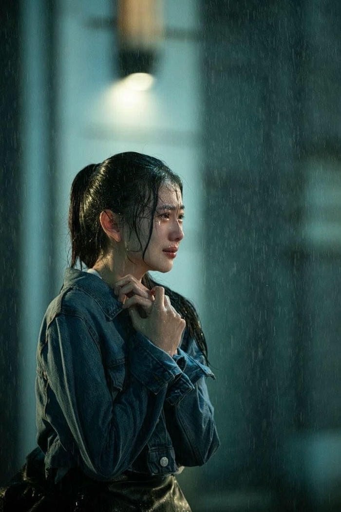 ảnh nữ khóc nét mặt trầm