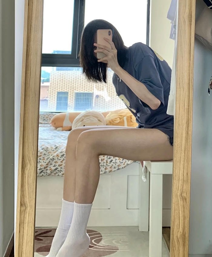 gái xinh chụp ảnh chân tự nhiên