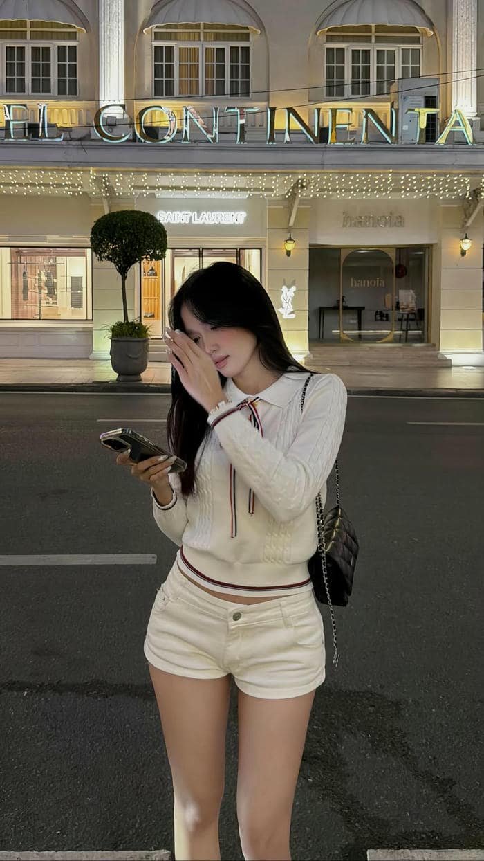 gái xinh diện quần ngắn tóc dài