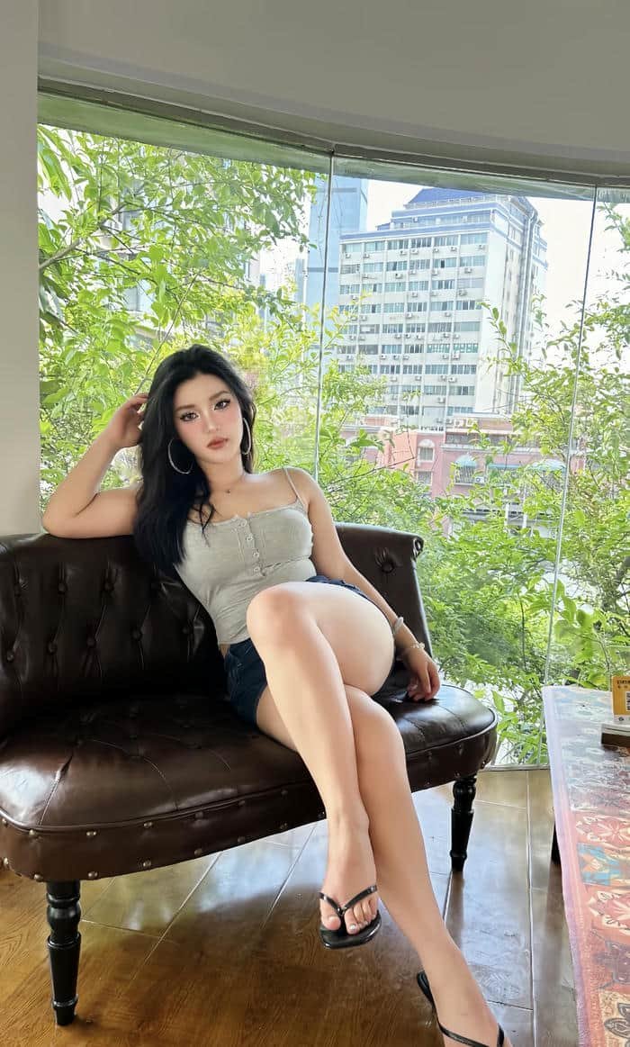 hình ảnh chụp chân gái nhẹ nhàng