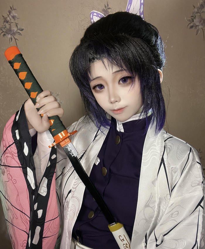 hình ảnh coslay shinobu màu sắc tím