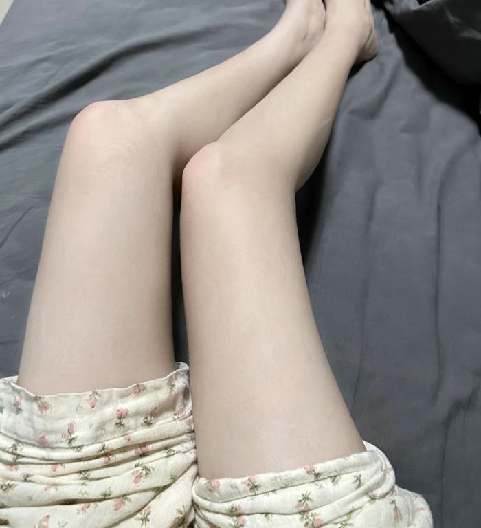 hình ảnh đùi gái xinh quyến rũ