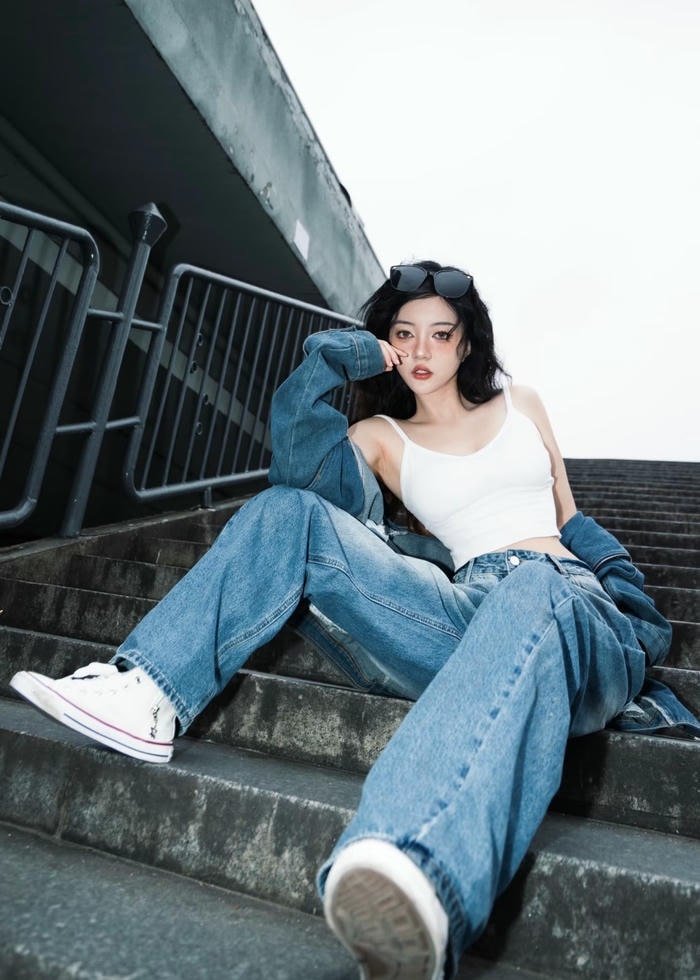 hình ảnh gái trung quốc mặc jean bụi bặm