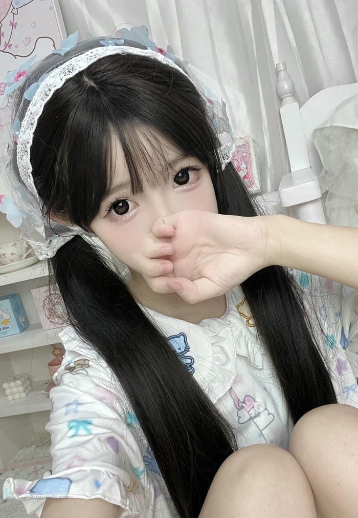 hình ảnh gái xinh cute nền trắng