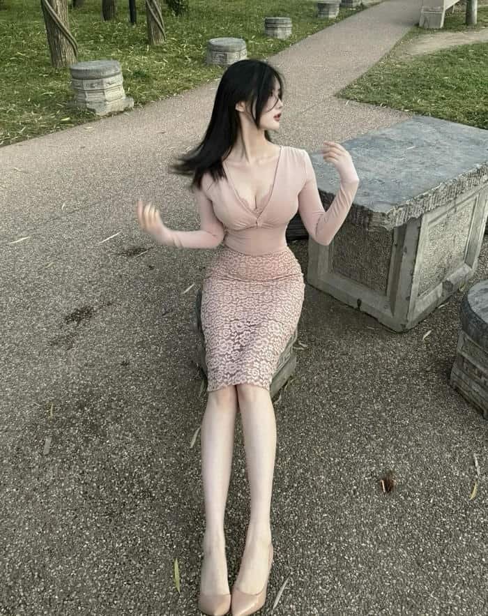 hình ảnh gái xinh khoe dáng