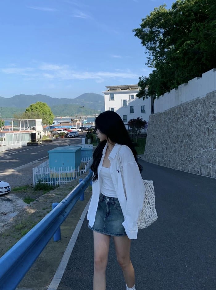 hình ảnh gái xinh quần short trẻ trung