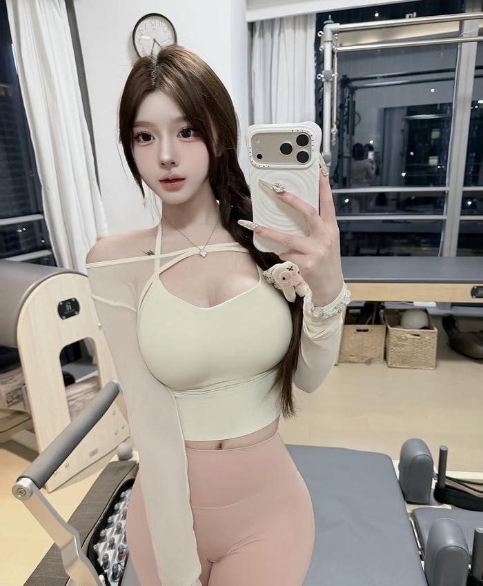 hình ảnh gái xinh tạo dáng quyến rũ