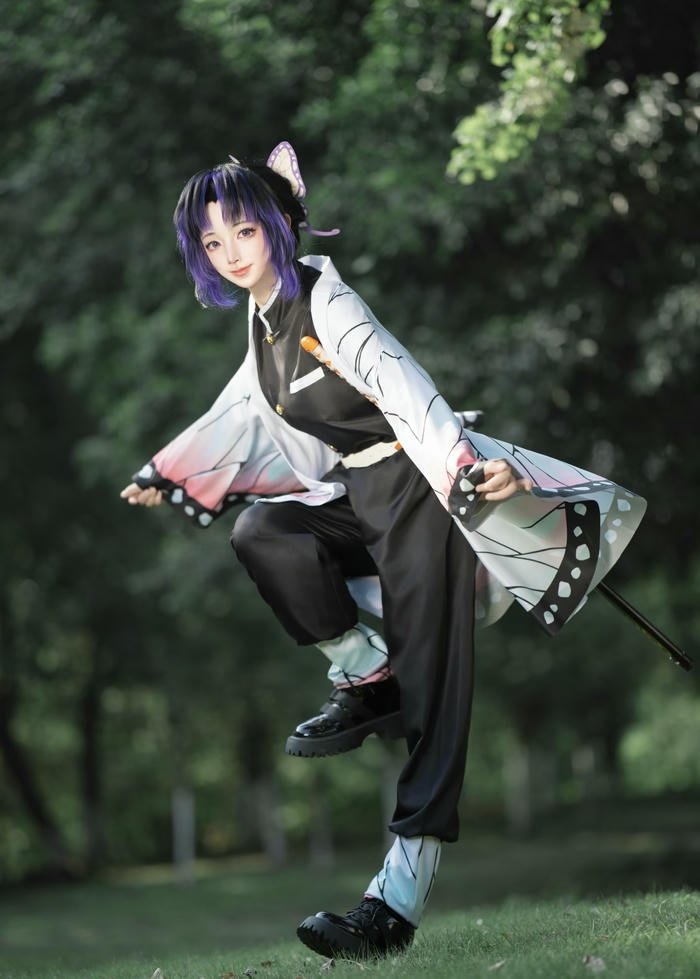 hình cosplay shinobu sắc vóc nhẹ