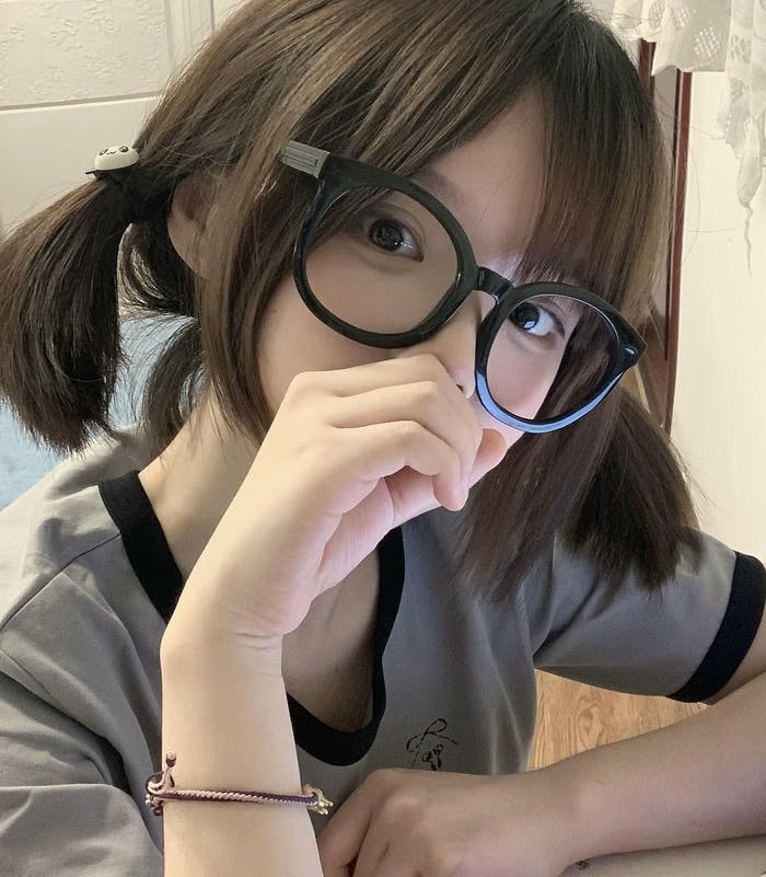 hình gái xinh cute tóc ngắn