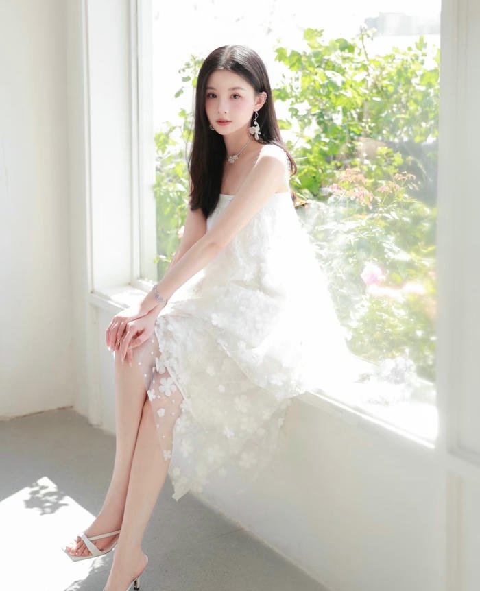 hình gái xinh trung quốc diện váy điệu đà