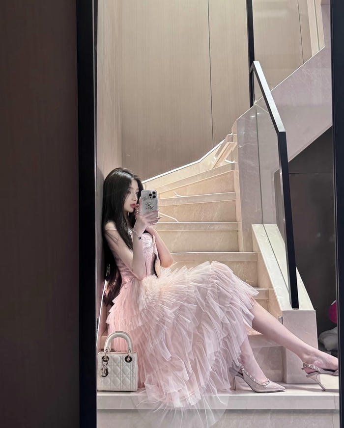 hình gái xinh trung quốc diện váy tay phồng xinh