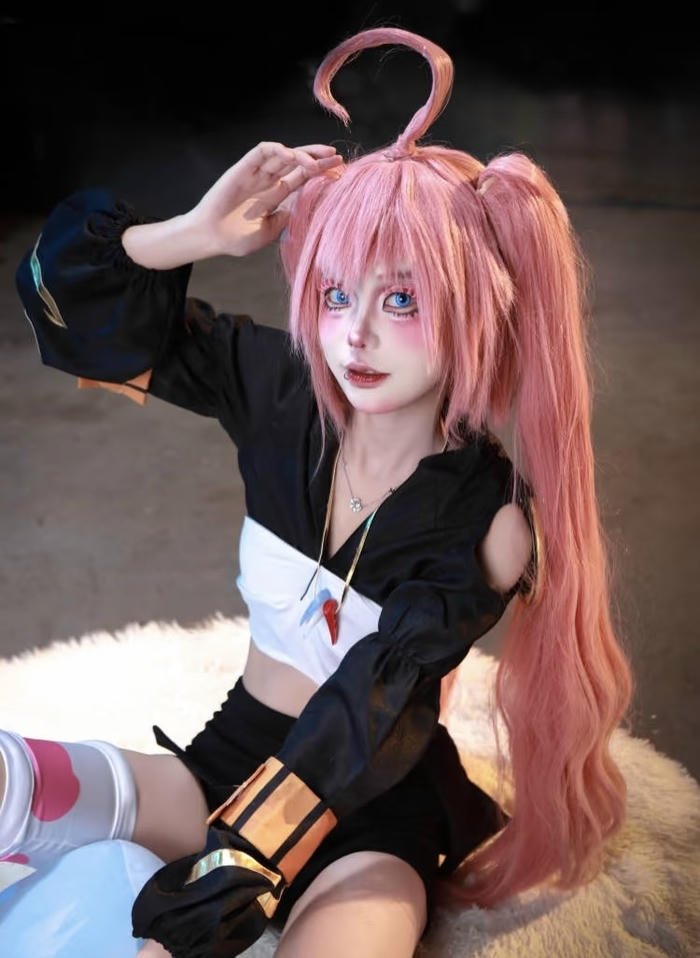 ình milim nava cosplay ánh nhìn tinh quái