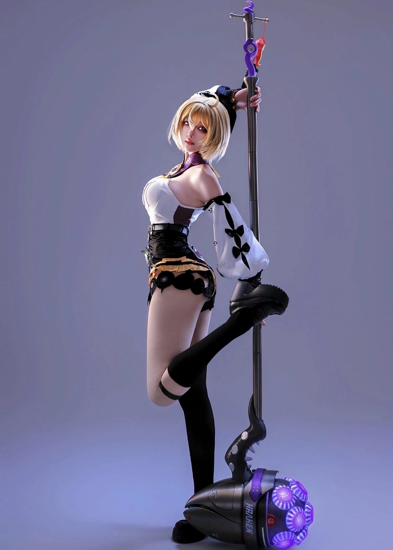 Ảnh cosplay vú bự với tạo dáng đầy cuốn hút