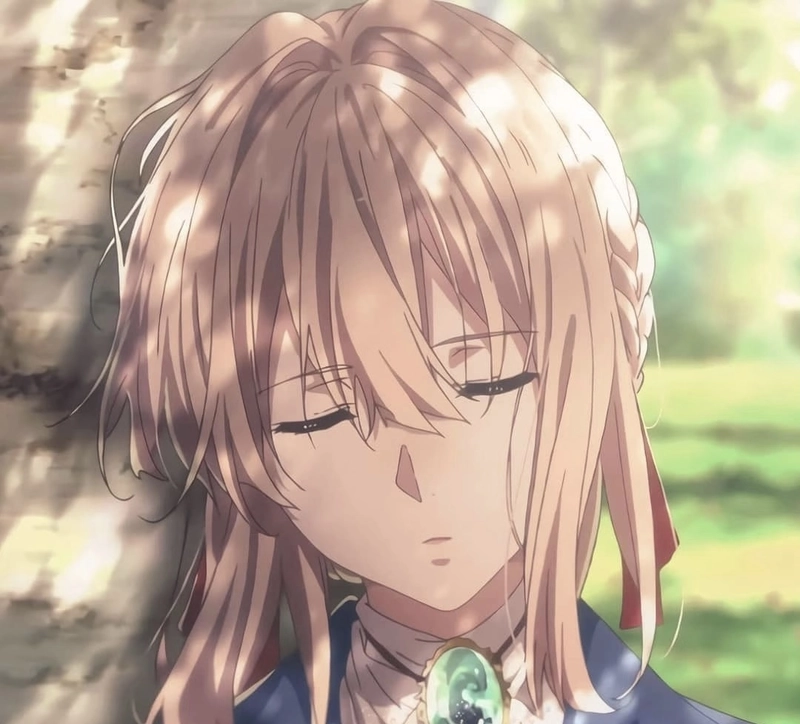 Bức hình Violet Evergarden đẹp dưới ánh nắng buổi sáng nhẹ