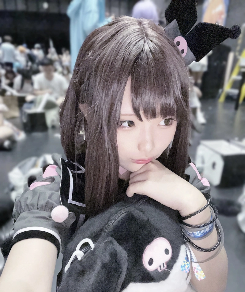 Cosplay Kurumi phong cách lạnh lùng đầy cuốn