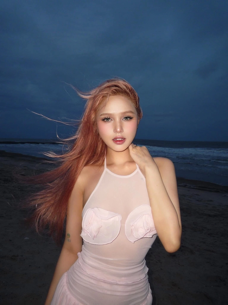 Gái đẹp xoài non bikini buổi tối cực đẹp