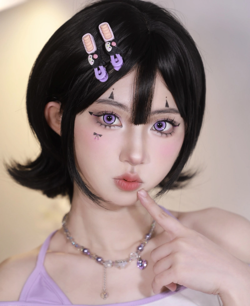 Gái xinh cosplay Kurumi thần thái nổi bật