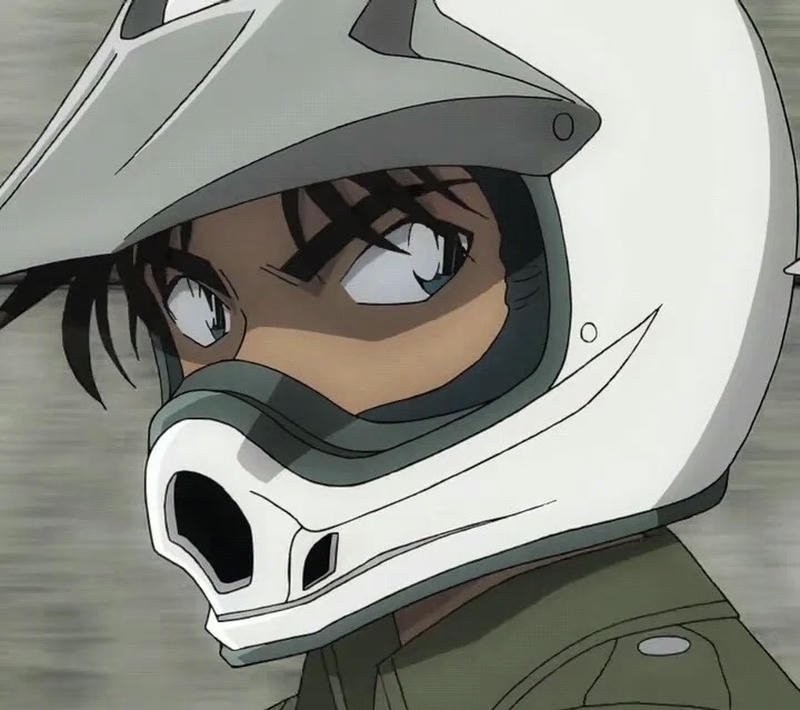 Hình Hattori Heiji nổi loạn cùng ánh nhìn cuốn hút riêng