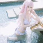 Hình ảnh cosplay nữ vú bự với phong cách gợi cảm tinh tế