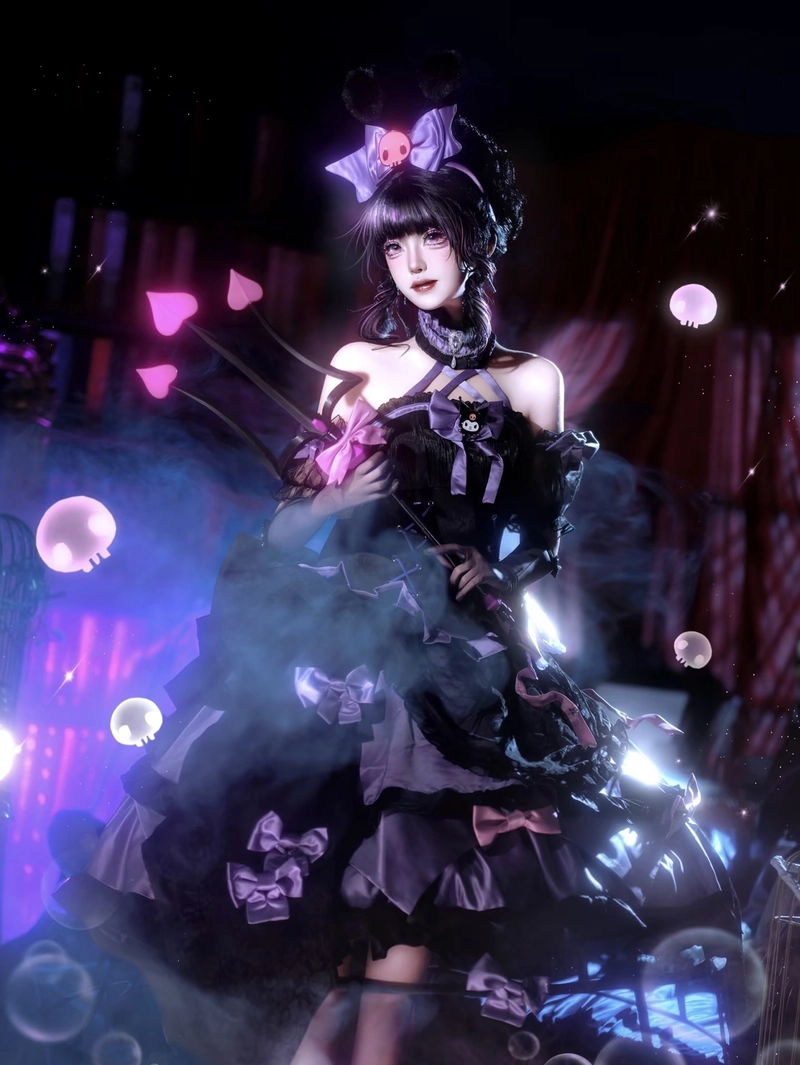 Hình tạo dáng cá tính cùng cosplay Kurumi