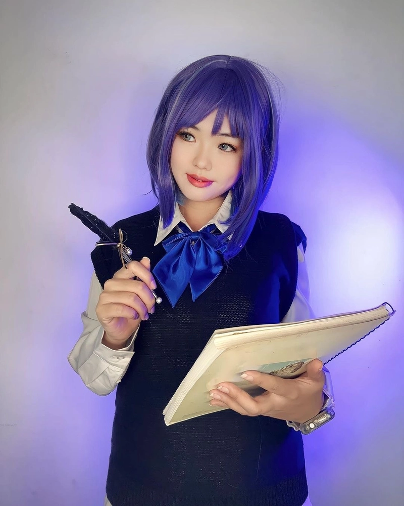 Nữ sinh đáng yêu kiểu chủ đề cosplay Kurokawa