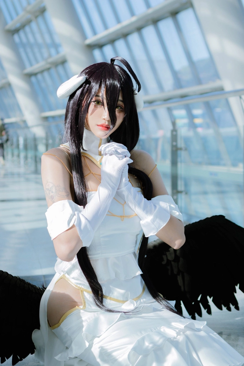 Ảnh Albedo cosplay cộng đồng anime đặc biệt yêu thích