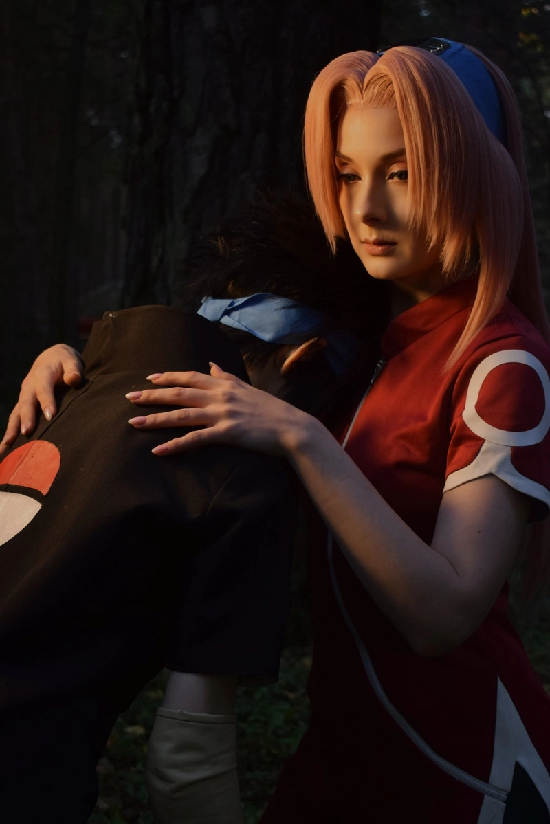 Ảnh Sakura Haruno cosplay tái hiện nhân vật cực kỳ chân thực