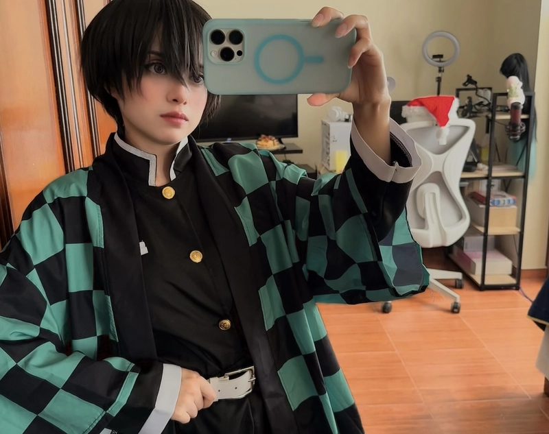 Ảnh Tanjiro cosplay khiến fan anime lưu ngay