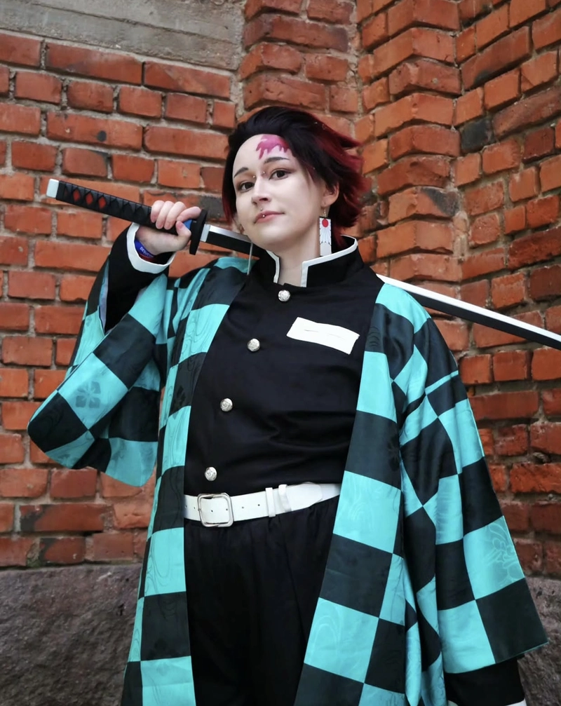 Ảnh cosplay Tanjiro với visual nổi tiếng