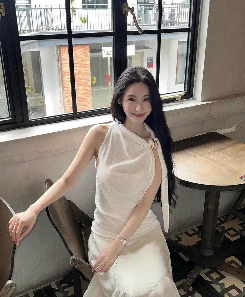 Ảnh gái xinh 9x với dung nhan chín chắn đầy thu hút