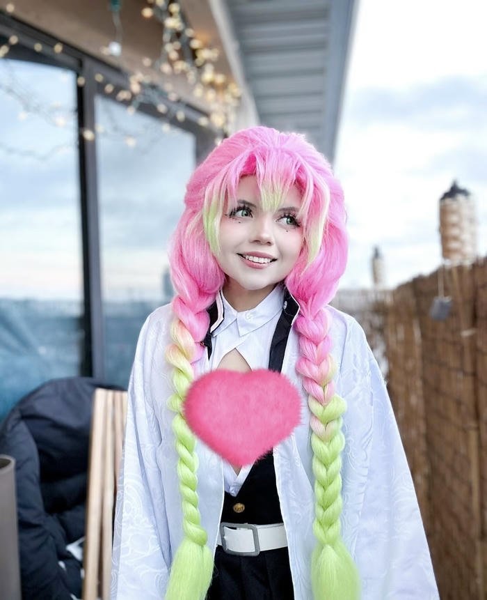 Ảnh mitsuri cosplay biểu cảm ngọt ngào