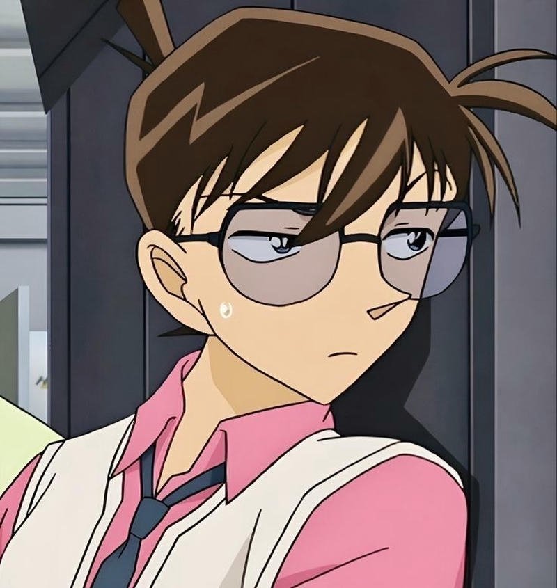 Anime Kudo Shinichi trong cảnh phân tích vụ án