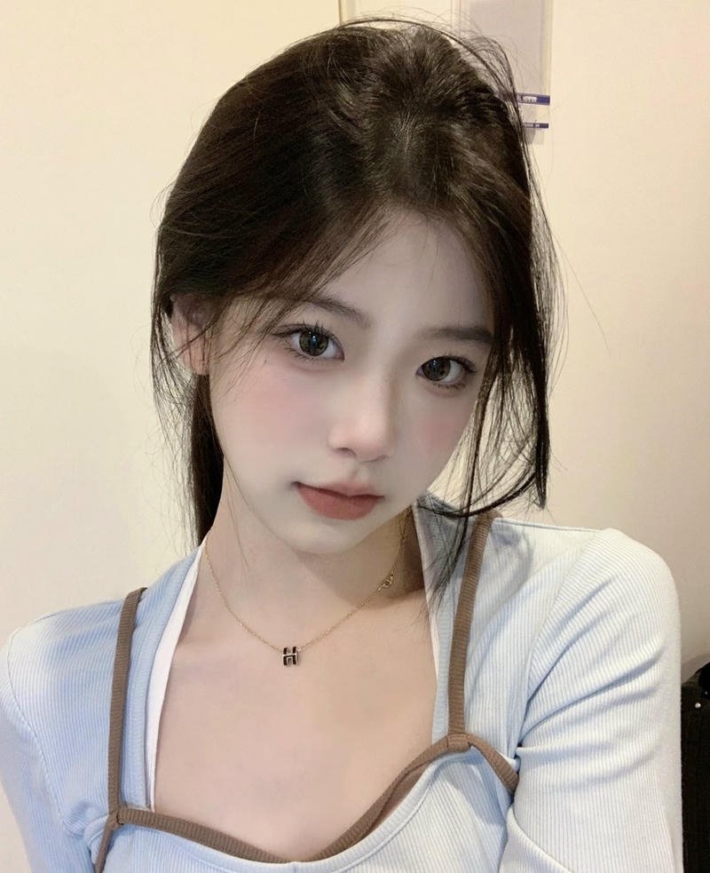 Bức gái xinh douyin mang phong cách chụp ảnh đơn giản