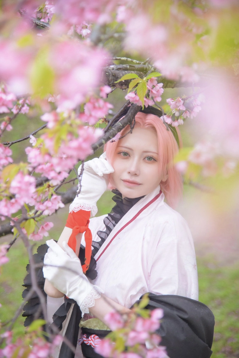 Cosplay Sakura Haruno đẹp nổi bật chuẩn nhân vật anime Naruto
