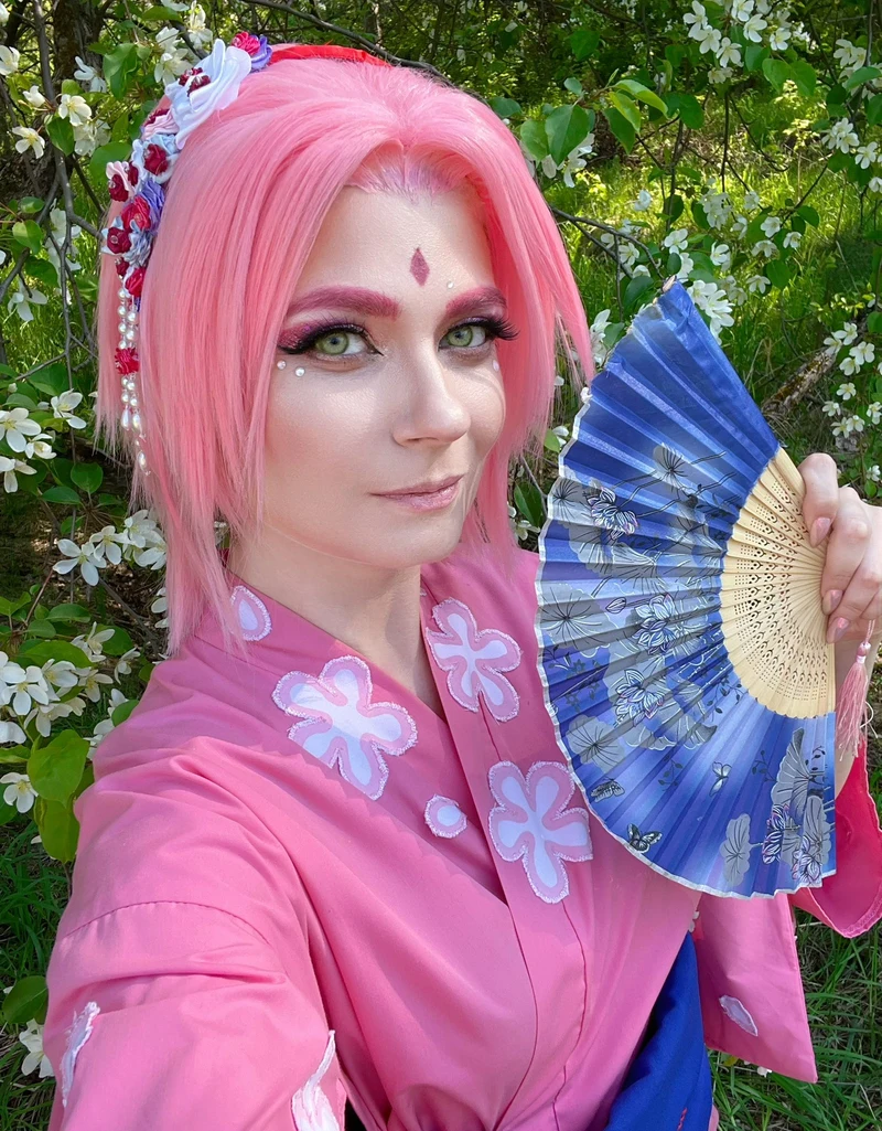 Cosplay Sakura Haruno với tạo hình nữ ninja đầy cá tính