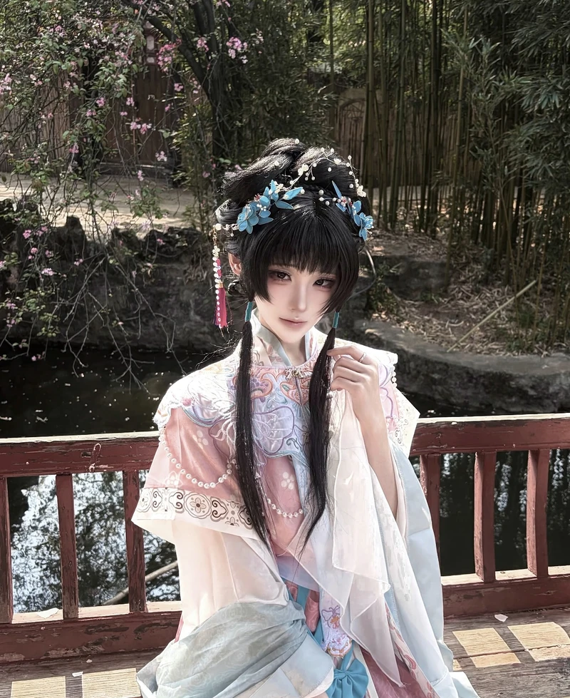 Cosplay cổ trang đẹp nhẹ nhàng như một thước phim