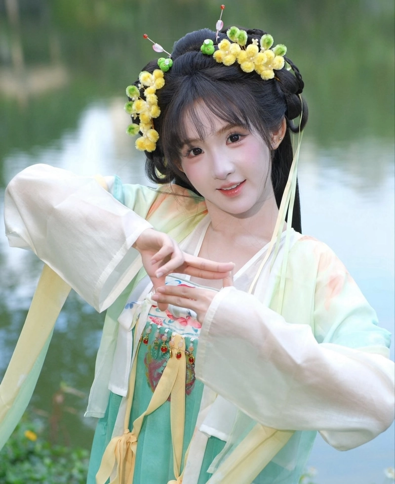 Cosplay cổ trang tái hiện vẻ đẹp đầy cuốn hút