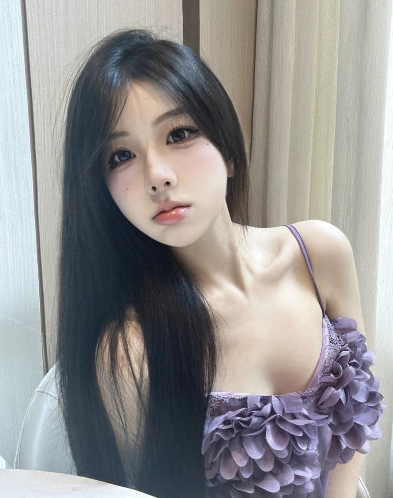 Đôi mắt long lanh khiến ảnh gái xinh 2k2 thêm thu hút