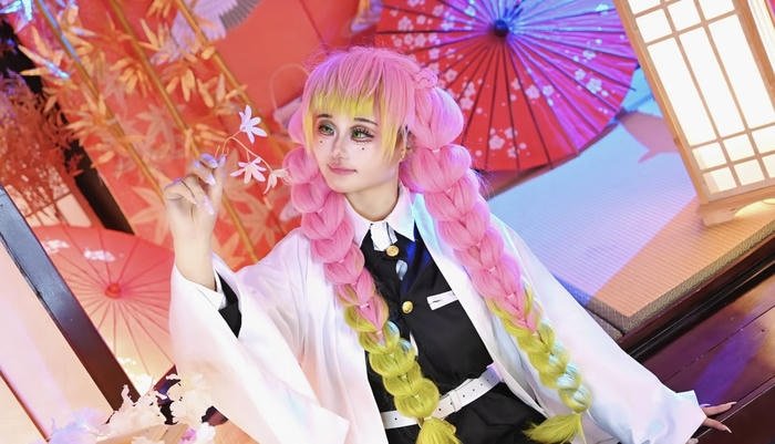 Hình ảnh mitsuri cosplay tóc tết