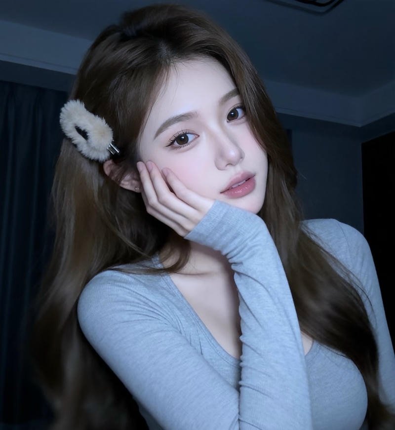 Hình gái 2k6 mang lại hình ảnh trẻ trung đầy năng lượng