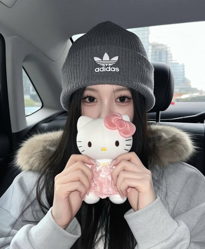 Hình gái xinh 2k8 sở hữu nét duyên nhẹ đầy hấp dẫn