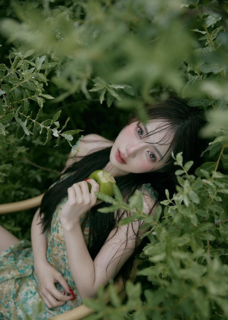 Khoảng sáng tự nhiên tôn lên gái xinh 2k4