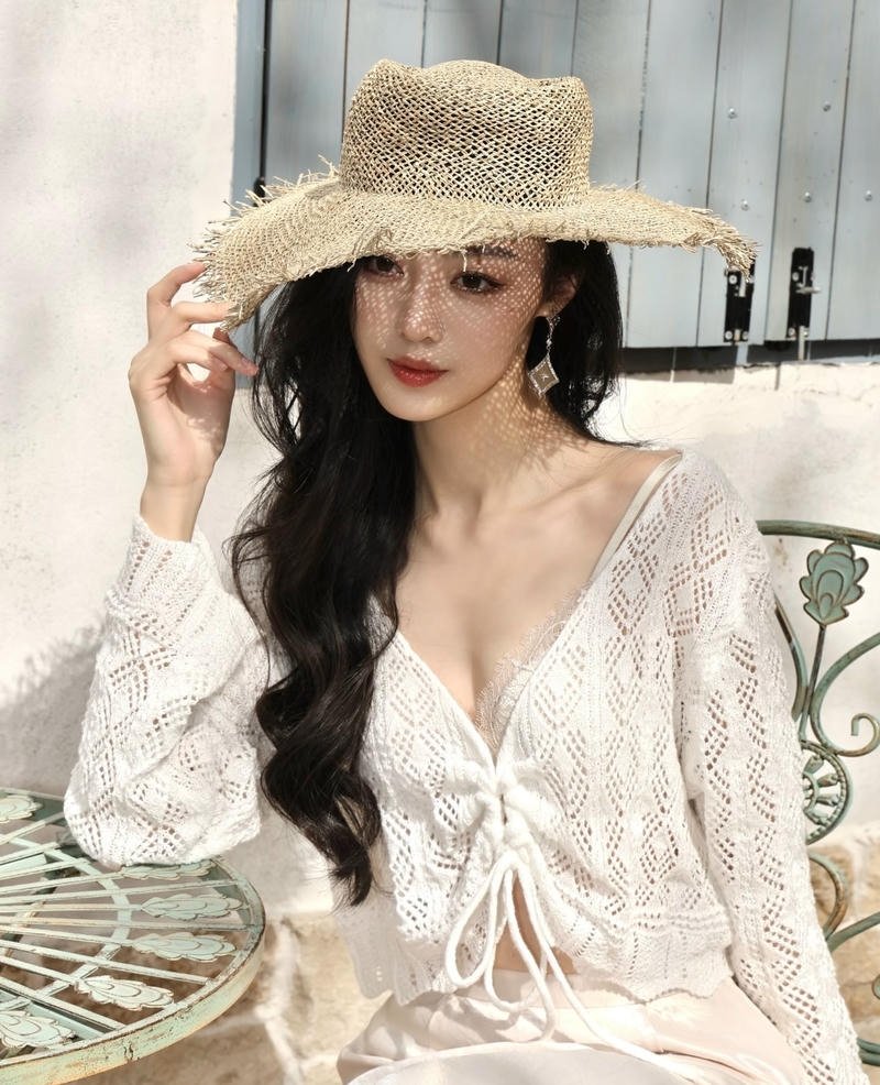 Mái tóc suôn dài tạo vẻ nữ tính ảnh gái xinh 2k2