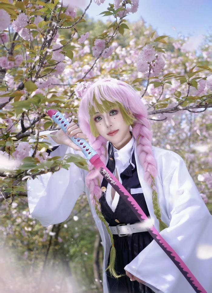 Mitsuri cosplay biểu cảm dễ thương