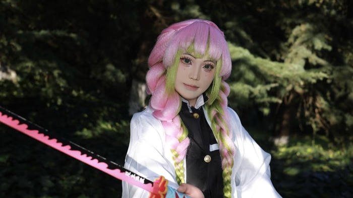 Mitsuri cosplay phong cách nữ tính